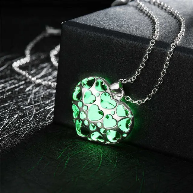 17KM 2016 New Statement Neclace Hollow Out Heart Pendant Glow In Dark Long Necklace For Women Water Drop Glowing Maxi Necklace