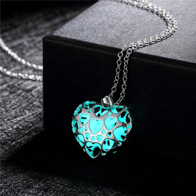 17KM 2016 New Statement Neclace Hollow Out Heart Pendant Glow In Dark Long Necklace For Women Water Drop Glowing Maxi Necklace