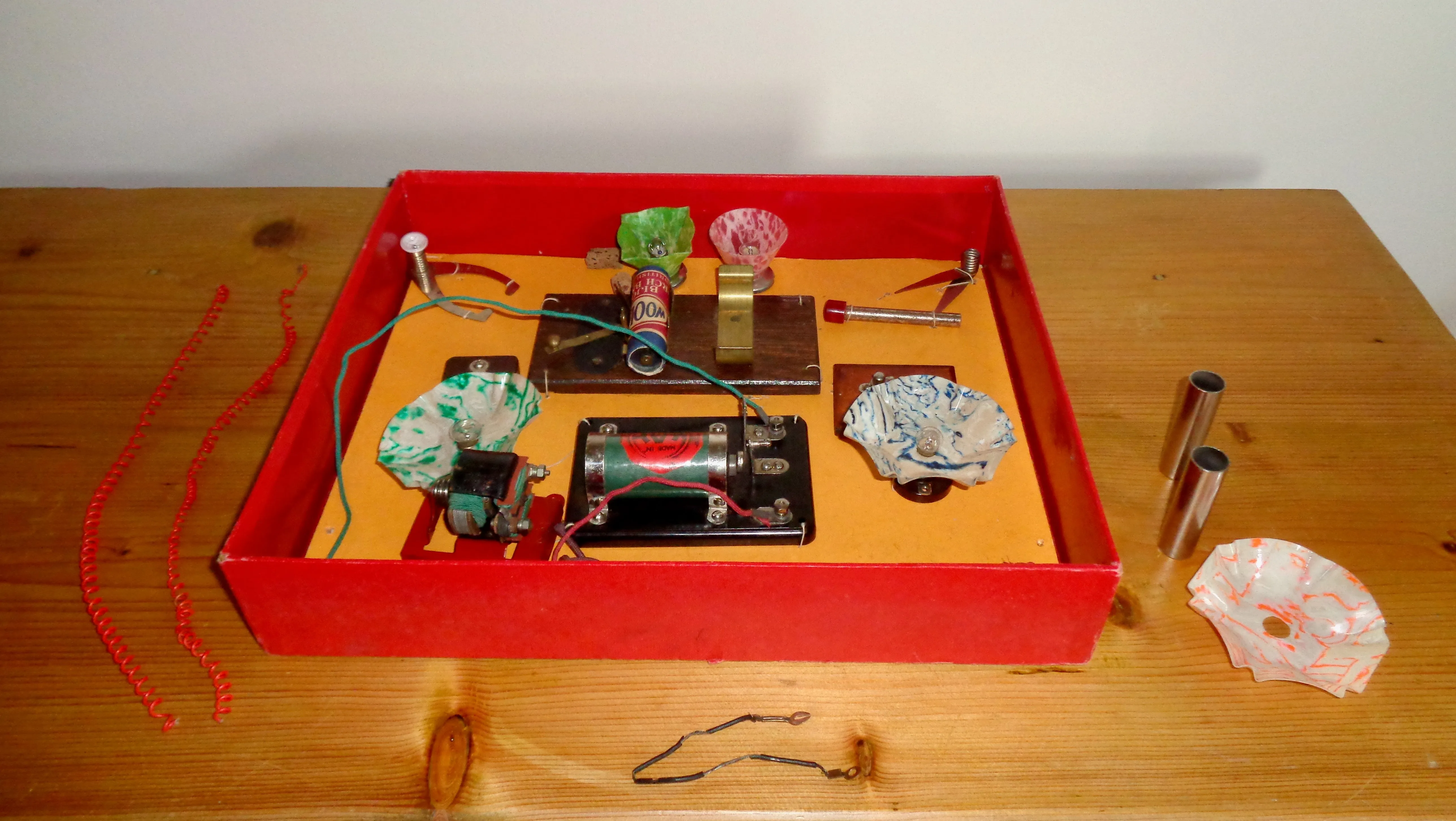 1920s The Kay Electrical Outfit Electronics Toy With Electric Motor / Induction Coil and Leads / Bulbs