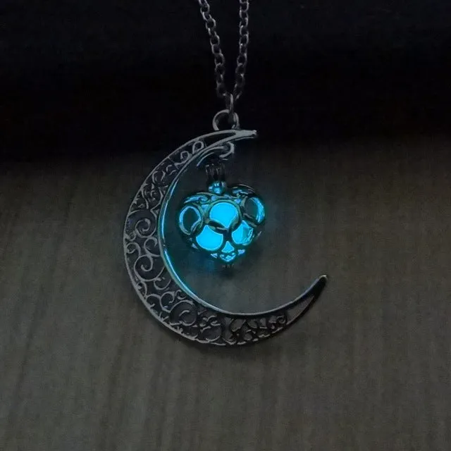 2017 Glowing In The Dark Pendant Necklaces Silver Plated Chain Necklaces Hollow Moon & Heart Choker Necklace Collares Jewelry