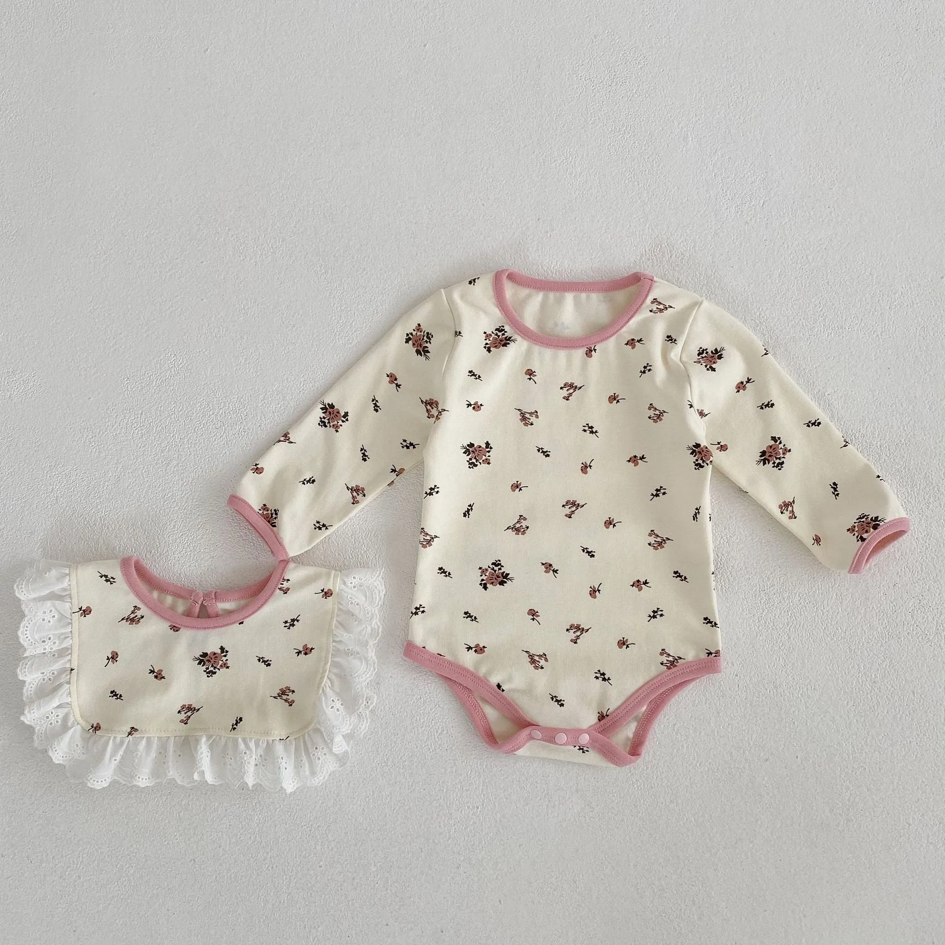 Baby Girl Floral Clothing Lace Neckline Water Towel Set