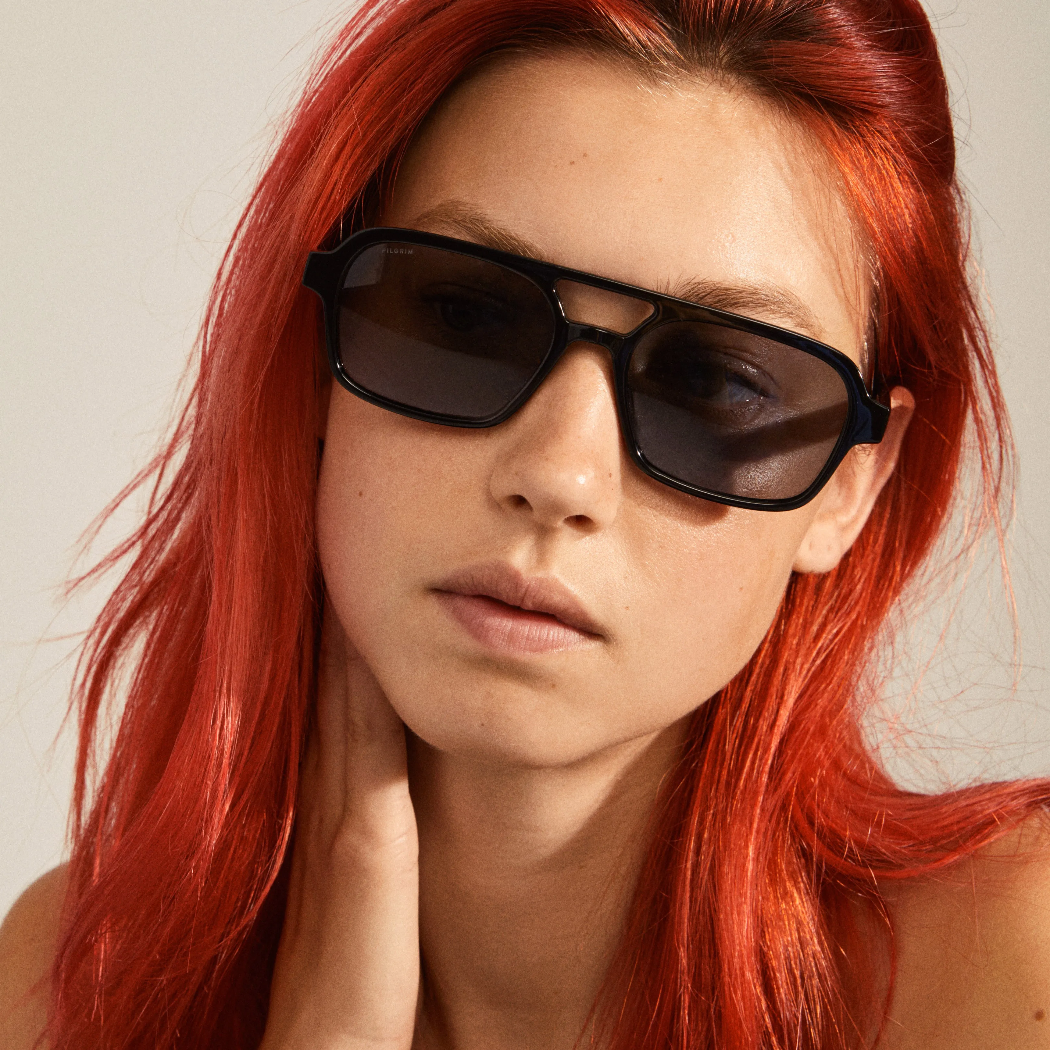 CASS recycled retro style sunglasses black