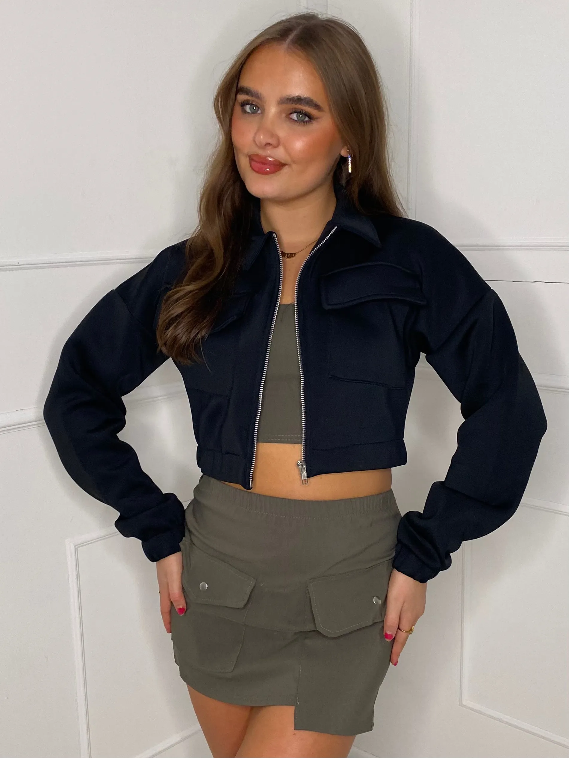 Collar Pocket Detail Cropped Jacket - Black