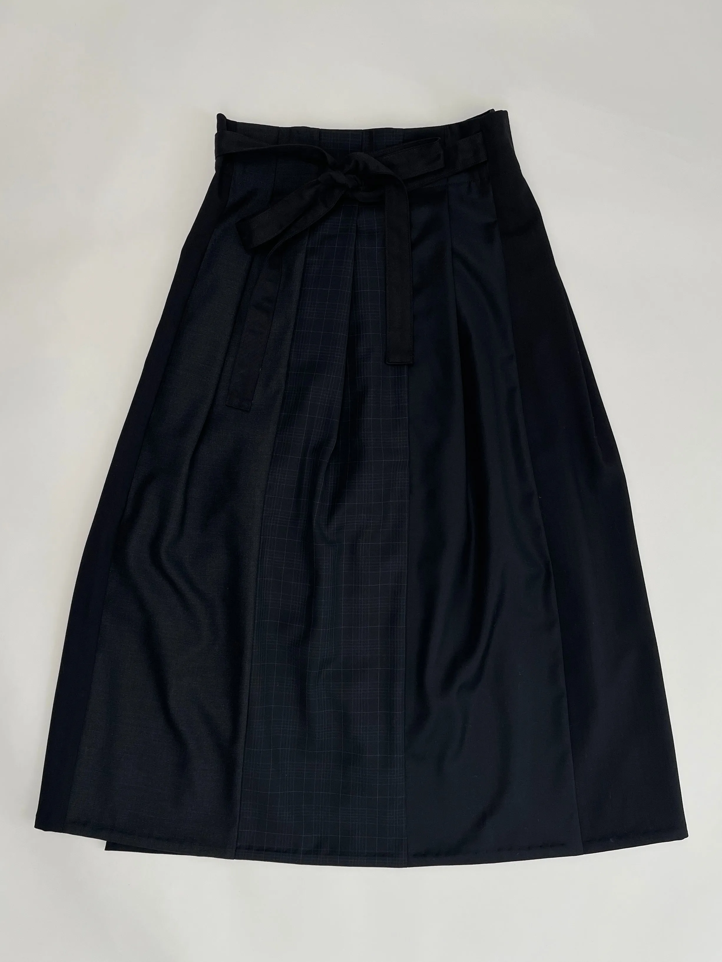 Crofter skirt - black wool suiting mix