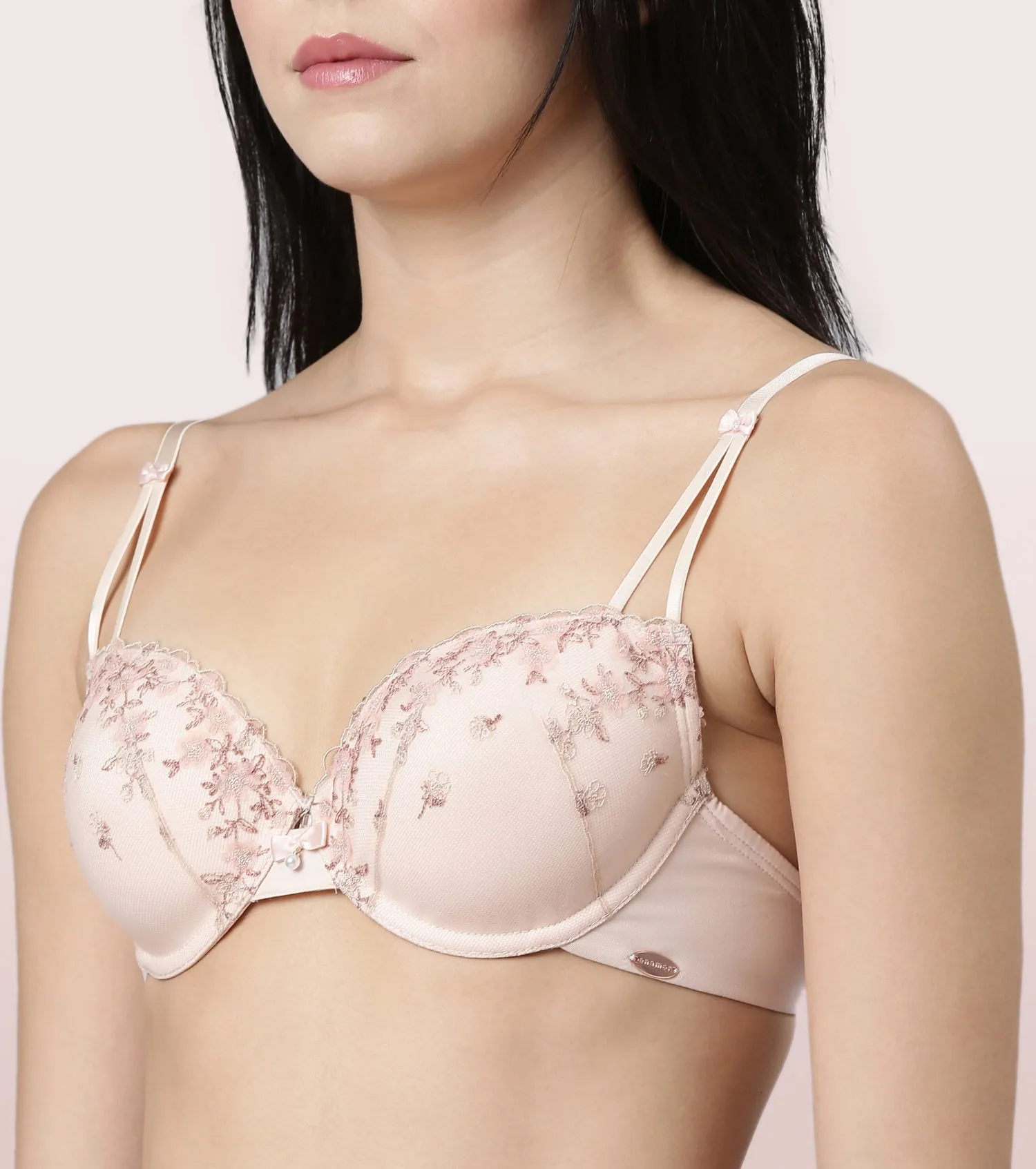 Enamor F127
LUXE LACE BRA
PADDED WIRED MEDIUM COVERAGE