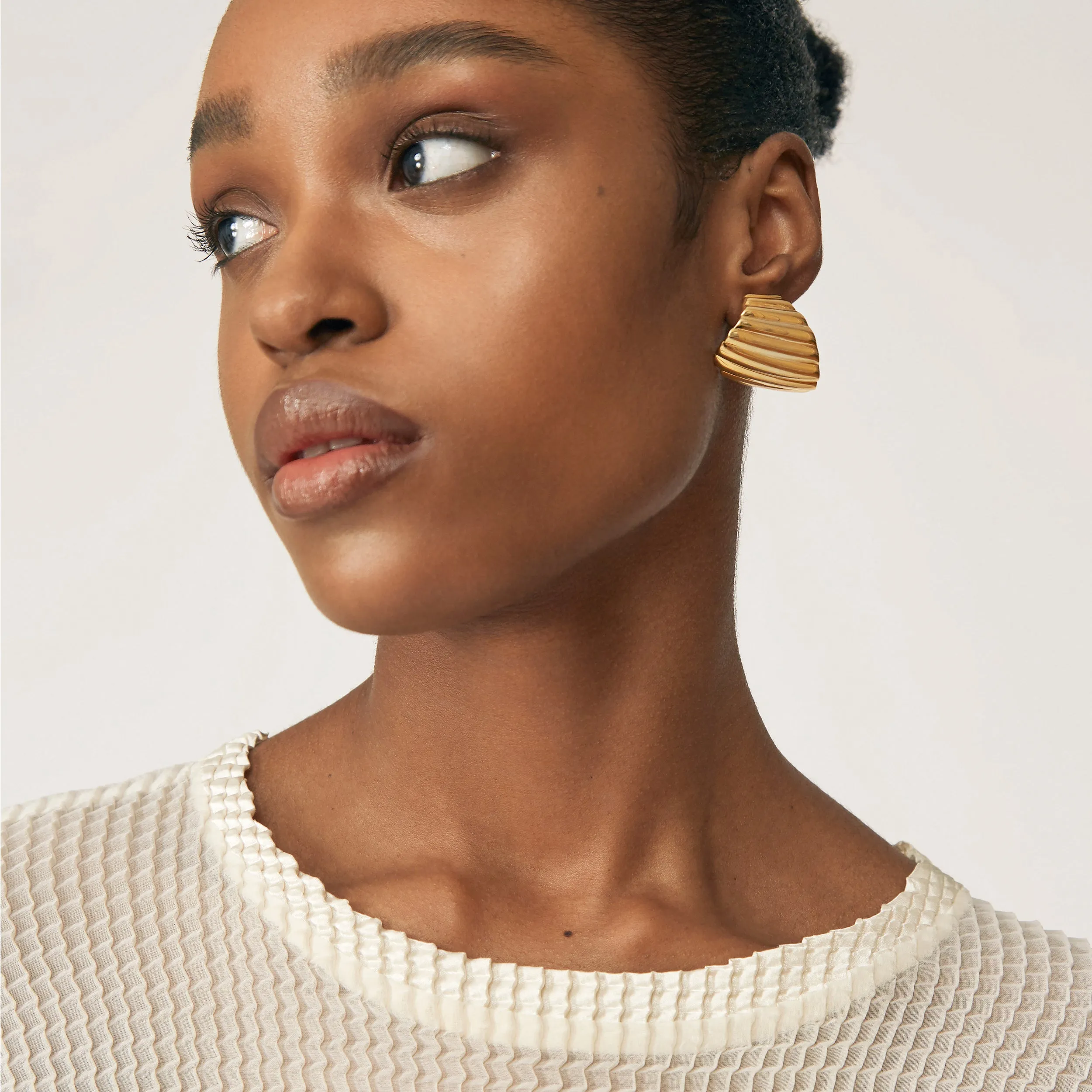 Skylar Semi-Hoops - Large - Gold