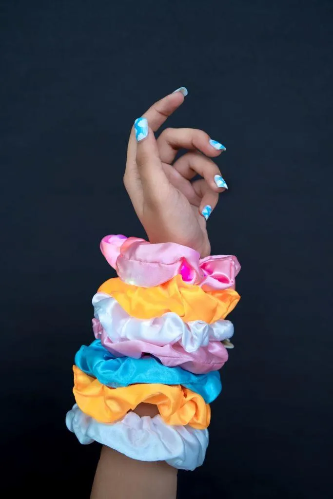 TWOO Swanky Bands-The Lightup Scrunchie